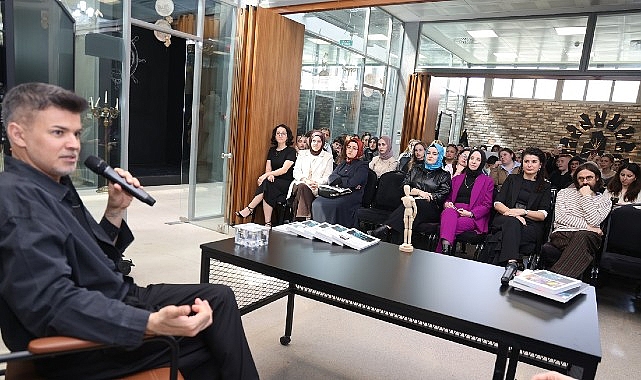 Kocaeli Büyükşehir Belediyesi bünyesinde hizmet veren Moda Akademisi, kariyer günleri