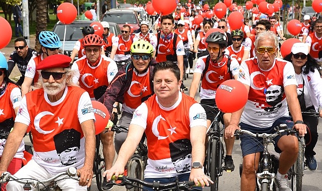 Kadıköy’de 19 Mayıs Atatürk’ü Anma, Gençlik ve Spor Bayramı, her