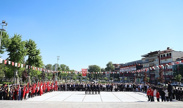 İnegöl’de 19 Mayıs Atatürk’ü Anma, Gençlik ve Spor Bayramı kapsamında