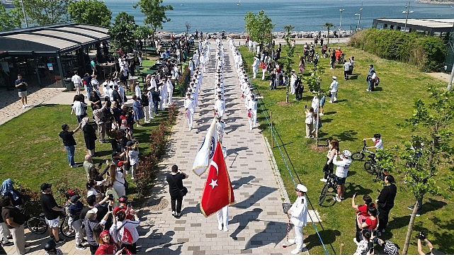 Kadıköy’de 19 Mayıs Atatürk’ü Anma, Gençlik ve Spor Bayramı coşkuyla