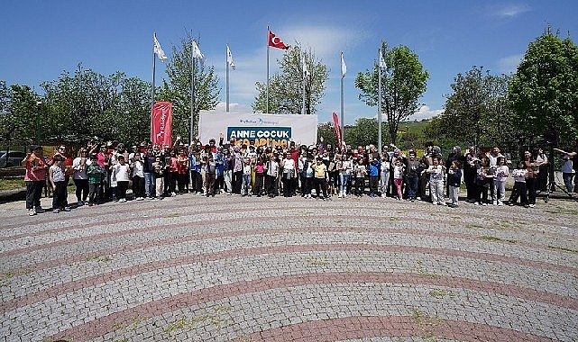 Beylikdüzü Belediyesi, Anneler Günü’nde ilçedeki anneleri unutmadı.