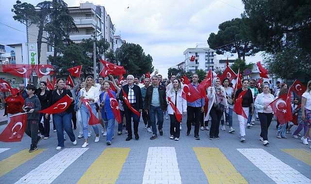 19 Mayıs Atatürk’ü Anma, Gençlik ve Spor Bayramı kapsamında Burhaniye’de,
