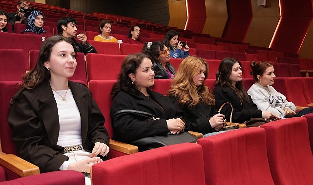 Osmangazi Belediyesi tarafından bu yıl ikincisi düzenlenen Bursa Altın Çınar