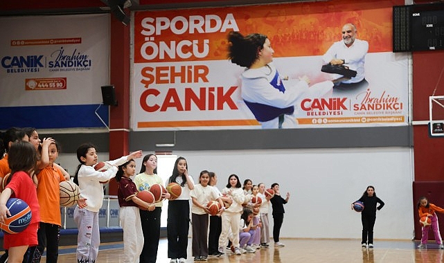 Canik Belediyesi, ücretsiz sporcu servisi ve spor eğitimleriyle birlikte sürdürdüğü