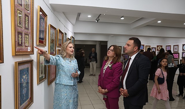 Nilüfer Sanat Atölyeleri’nin üretimlerinden oluşan Kaat-ı ve Ebru Sergisi izlenime