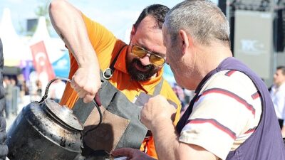 Kocaeli Büyükşehir Belediyesi’nin Milli İrade Meydanı’nda gerçekleştirdiği EnFest, birbirinden keyifli