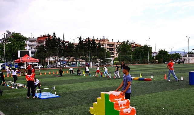 İzmir İl Millî Eğitim Müdürlüğü ve Yeşilay İzmir Şubesi iş