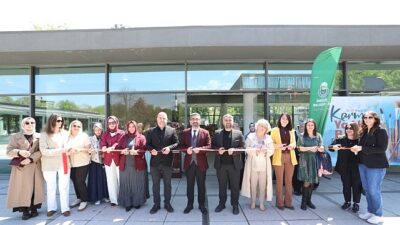 İnegöl Belediyesi Sanat ve Meslek Eğitimi Kurslarında (İNESMEK) yağlı boya