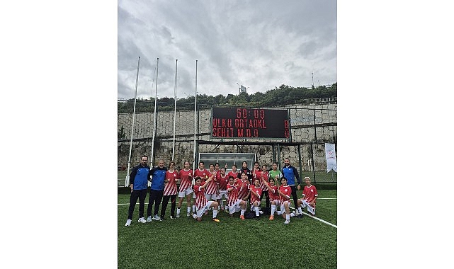 Okul Sporları kapsamında düzenlenen Yıldız Kızlar Futbol Türkiye Finalleri, İzmir