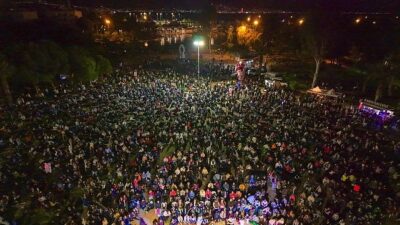 Karşıyaka Belediyesi’nin düzenlediği Hıdırellez Şenliği, binlerce kişinin katılımıyla unutulmaz anlara