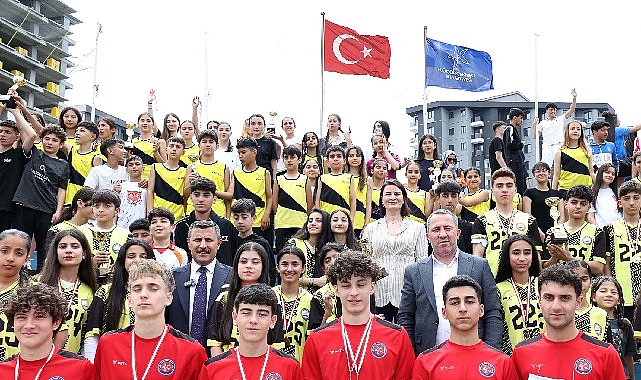 Küçükçekmece Belediyesi ve İlçe Milli Eğitim Müdürlüğü işbirliği ile 19