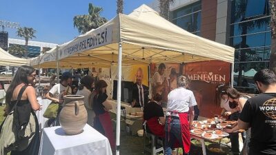 Menemen Belediyesi, Bakırçay Üniversitesi tarafından düzenlenen bahar şenliğinde açtığı standıyla