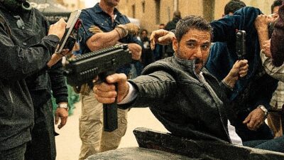 Gösterime girdiği ülkelerde listeleri alt üst etti.