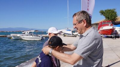 Ayvalık’ta düzenlenen Balıkesir Bölgesi Bölge Yelken Yarışları’nın ödül törenine katılan