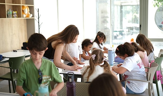 Bayraklı Belediyesi, çocukların yaz tatilini verimli, eğlenceli ve öğretici etkinliklerle