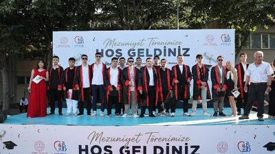 İstanbul Bayrampaşa Belediyesi tarafından ilçedeki liselerin son sınıf öğrencileri için