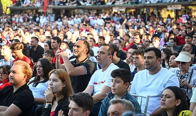 A Milli Futbol Takımımızın dünya sahnesindeki dev mücadelesi, Büyükşehir Belediyesi