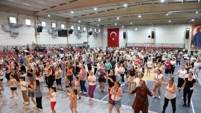 Çiğli Belediyesi tarafından düzenlenen Aerobik ve Dans Gecesi, Atatürk Kapalı