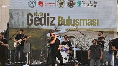 Manisa ve çevre illerden gelen çevre gönüllüleri, sivil toplum kuruluşları