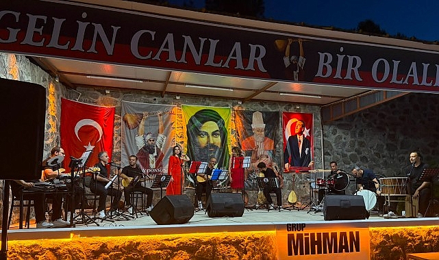 Dikili Alevi Kültür Dernekleri’nin ev sahipliğinde düzenlenen “Gönülden Dile Türküler”