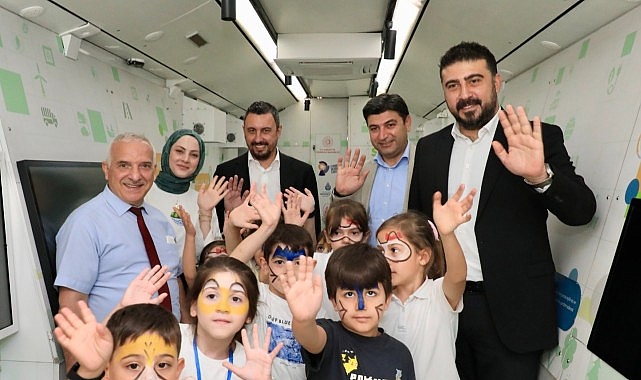 İETT, ekonomik ömrünü tamamlayan malzemeleri geri dönüştürerek Beykoz Necip Fazıl