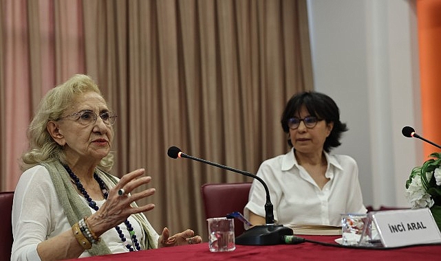 Nilüfer Belediyesi’nin düzenlediği söyleşide konuşan yazar İnci Aral, Türkiye’nin kanayan