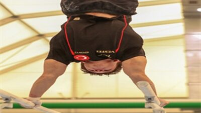 İzmir Büyükşehir Belediyesi Spor Kulübü’nün milli jimnastikçisi Altan Doğan, World