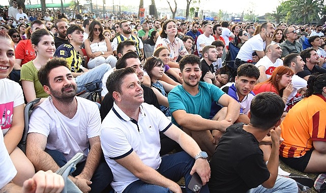 Kadıköy Belediyesi, Dünya Kupası coşkusunu Kalamış Etkinlik Alanı’na taşıyor.