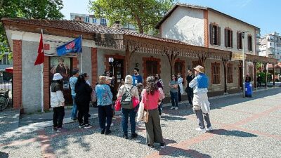 Karşıyaka Belediyesi’nin ‘Açık Hava Kent Müzesi’ projesi kapsamında ücretsiz olarak