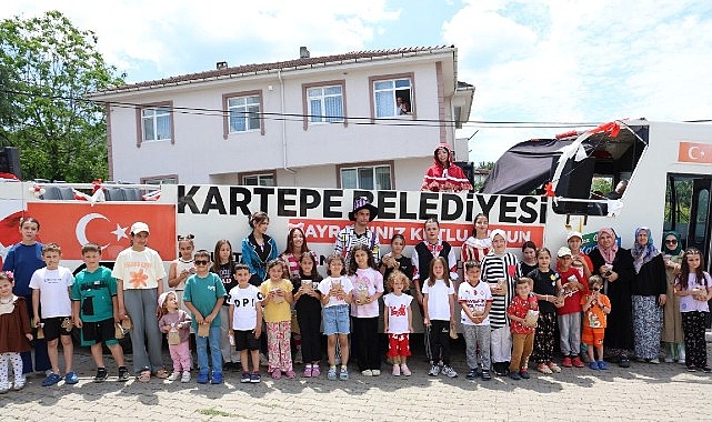 Kartepe Belediyesi, Kurban Bayramı etkinlikleri kapsamında düzenlediği “Mahallemde Şenlik Var”