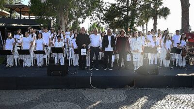 Kemer Belediye Başkanı Necati Topaloğlu öncülüğünde kurulan Kemer Belediyesi Cumhuriyet