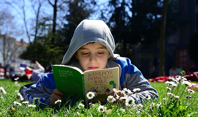 Kadıköy Belediyesi’nin bu yıl 10’uncusunu düzenlediği Kadıköy Kitap Günleri, 12