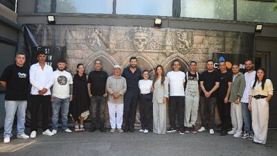 Kahkaha dolu filmin ekibi basın karşısına çıktı.
