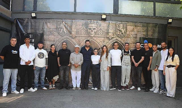 Kahkaha dolu filmin ekibi basın karşısına çıktı.