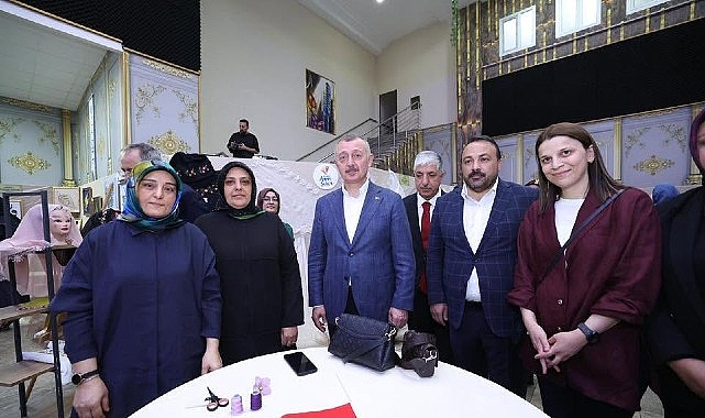 Kocaeli Büyükşehir Belediyesi KO-MEK ilçe sergilerinin sonuncusu Dilovası’nda açıldı.