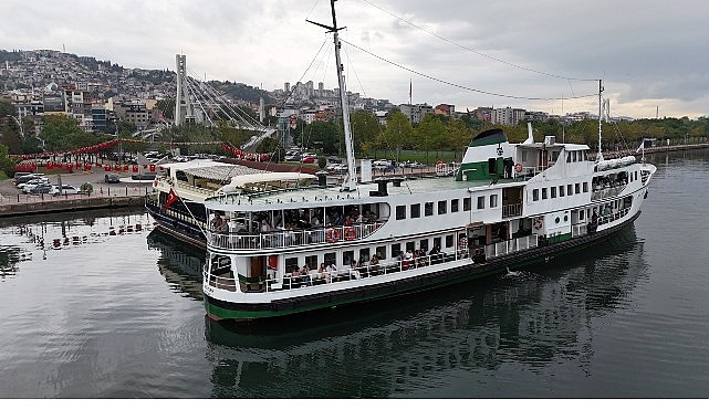 Kocaeli Büyükşehir Belediyesi, yaz sezonunun sevilen etkinliklerinden “Körfez’de Mehtap Turları”