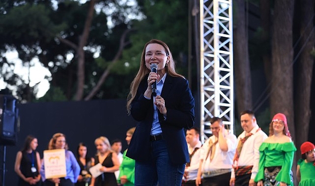 Konak Belediyesi’nin bu yıl 20’nci kez “Merhaba” diyen Halk Oyunları