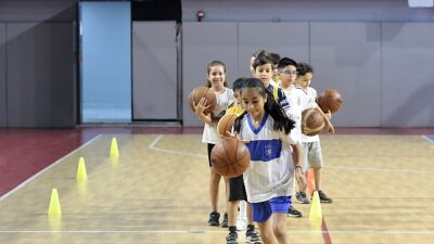 Konak Belediyesi’nin çocuklar ve kadınlara yönelik ücretsiz Yaz Spor Okulları