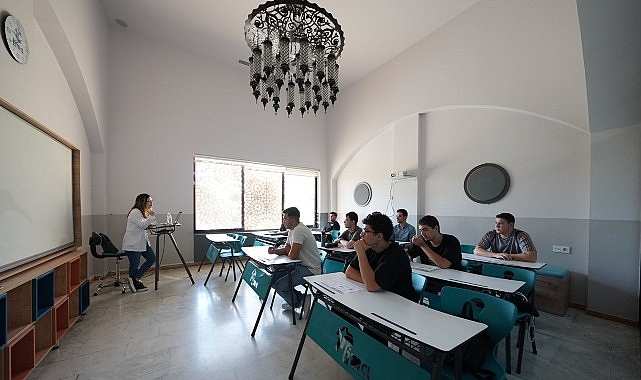 Konya Büyükşehir Belediyesi Lise Medeniyet Akademileri’nde 2026 Yaz Okulu kayıtları