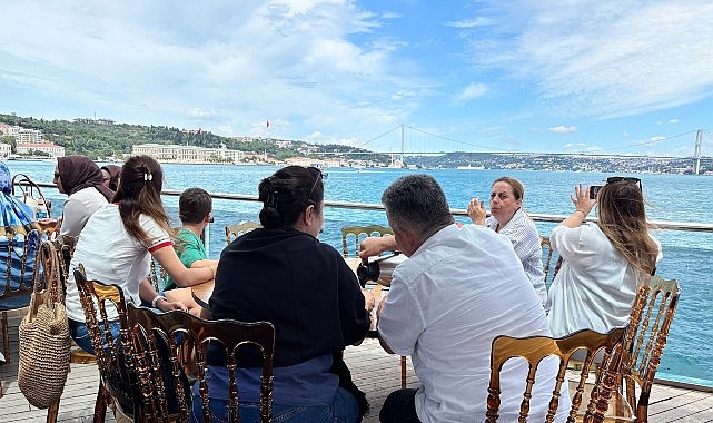 Maltepe Belediyesi, aileler için İstanbul Boğazı’nda deniz yolculuğu programı düzenledi.