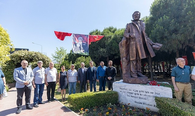 Dünya şairi Nazım Hikmet, aramızdan ayrılışının 63.
