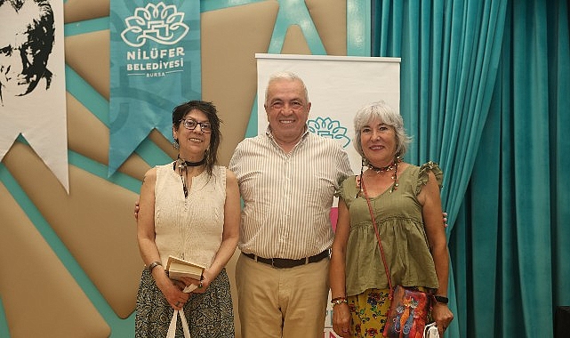 Nilüfer Belediyesi’nin kırsal mahallelerdeki kadınlara okuma alışkanlığı kazandırmak amacıyla düzenlediği