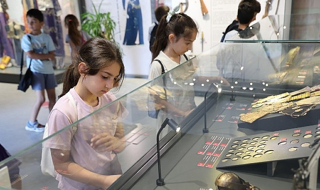 Kartepe Belediyesi Osmanlı Günlük Yaşam Müzesi, Eşref Uslu İlkokulu öğrencilerini