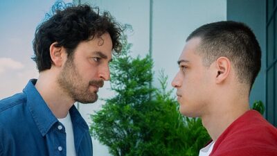 Netflix’in, başrollerinde Birkan Sokullu ve Kaan Mirac Sezen’i buluşturan, oyuncu kadrosunda ayrıca Yasemin Kay