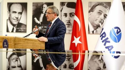 DEÜ Devlet Konservatuvarında düzenlenen programa; DEÜ Rektörü Prof.