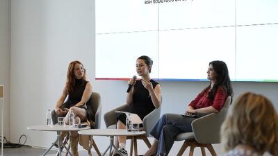 İstanbul’un farklı ilçelerindeki devlet okullarından seçilen lise öğrencileriyle sürdürülen program,