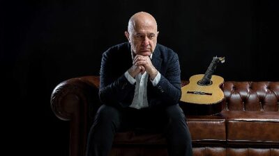 Türk müziğinin perde arkasındaki önemli bestecilerinden Yalçın Akyıldız, yıllardır farklı