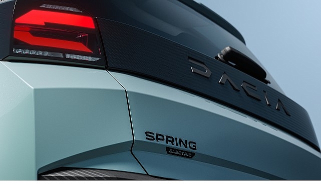 Dacia, %100 elektrikli şehir otomobili Spring’in ikinci neslini tanıtıyor.