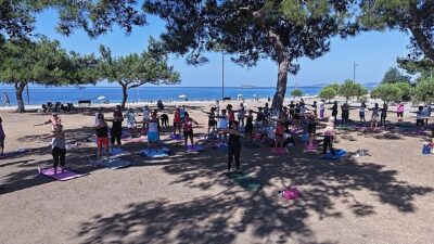 Menderes Belediyesi, sahil kenarında yer alan Özdere Gençlik Parkı’nda deniz