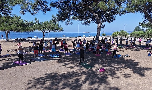 Menderes Belediyesi, sahil kenarında yer alan Özdere Gençlik Parkı’nda deniz